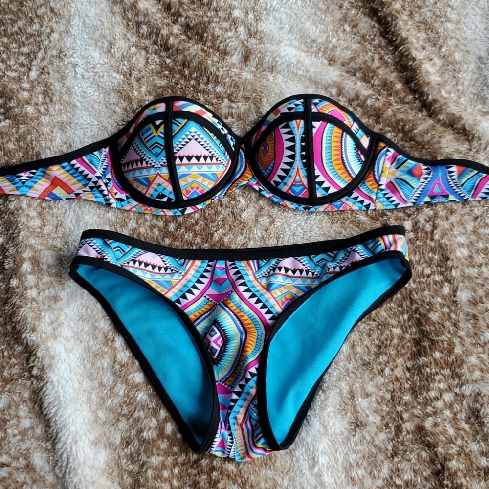 Strapless bikini